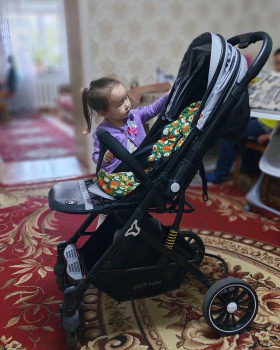 Продам отличного качества коляску прогулочную