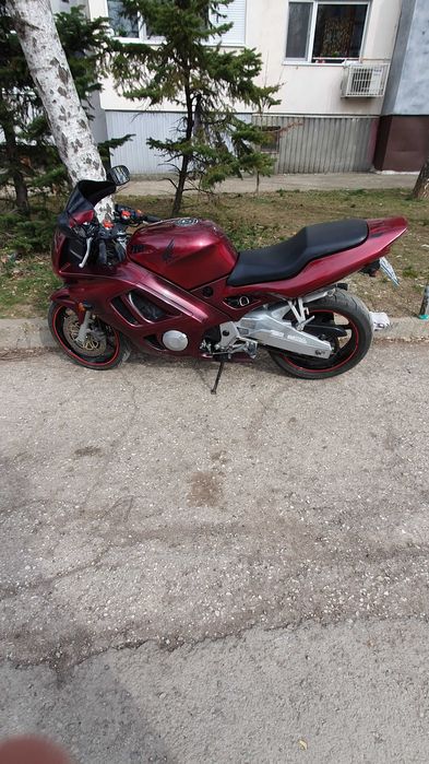 Продавам HONDA CBR 600 F3