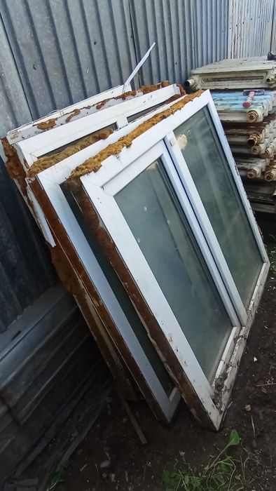 Б/у окна 20.000 каждая