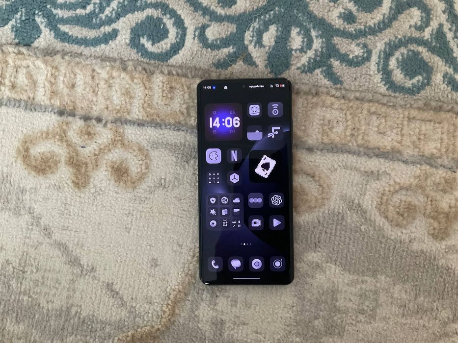 Продам Oneplus 12