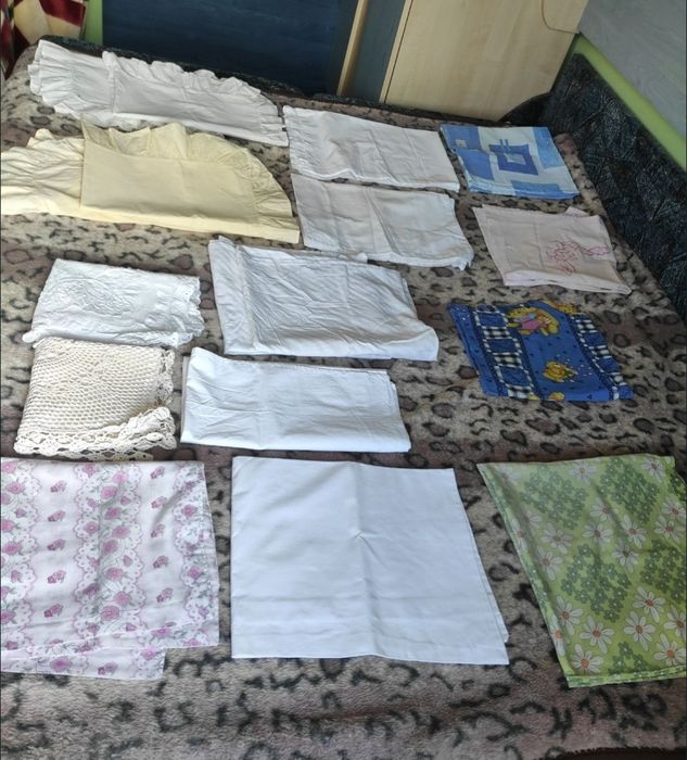 Fețe de perna mari si mici modele diferite
