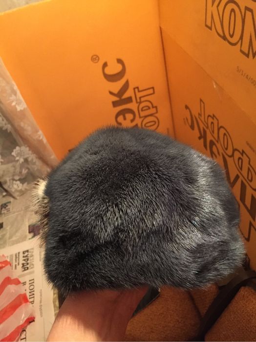 Норковые шапки на продаже