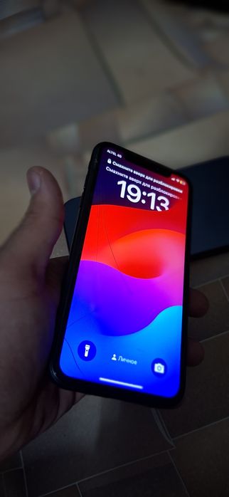 Продам Iphone 11