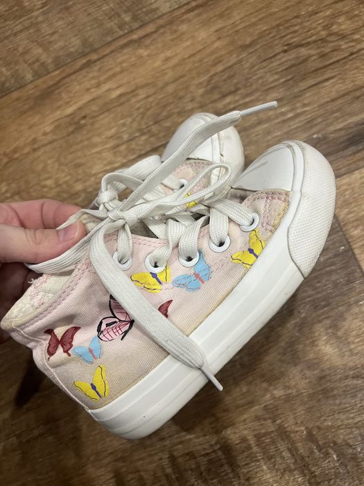 Кеды и кроссовки на девочку