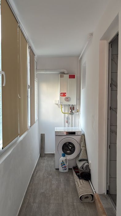 Inchiriez apartament 3 camere