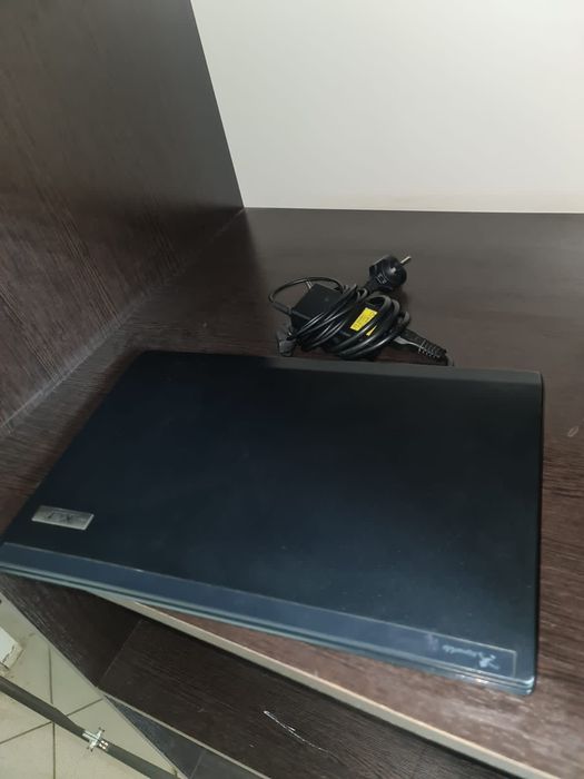 Продам ноутбук Acer i3