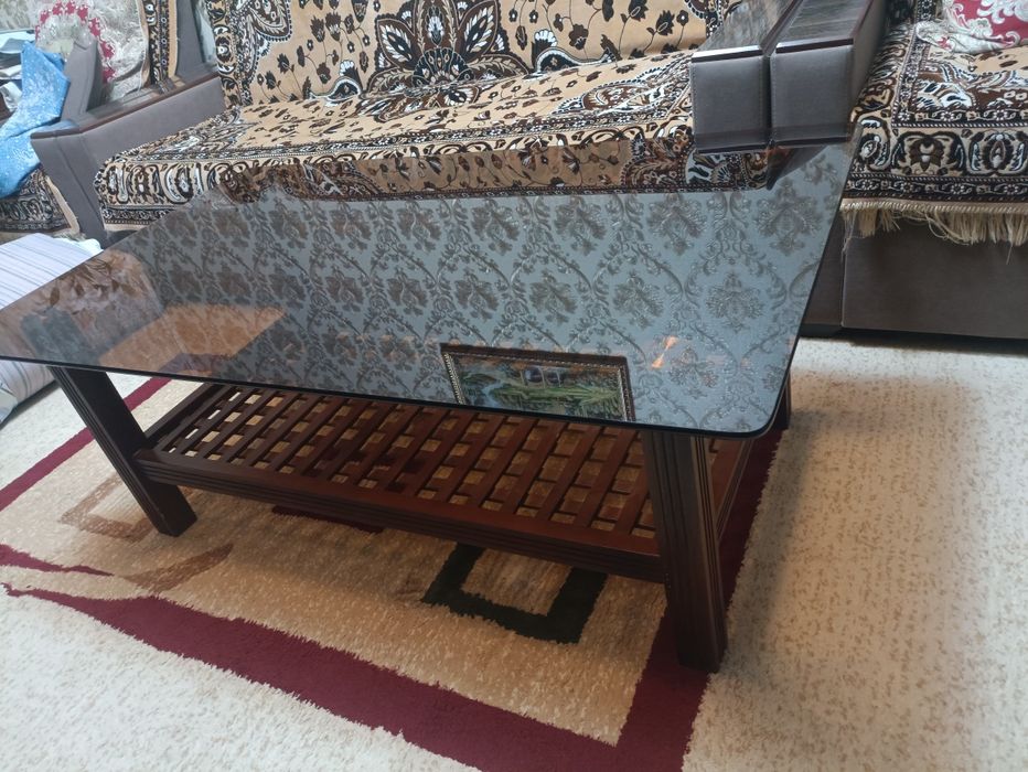 Стол длина 135, ширина 80, высота 52