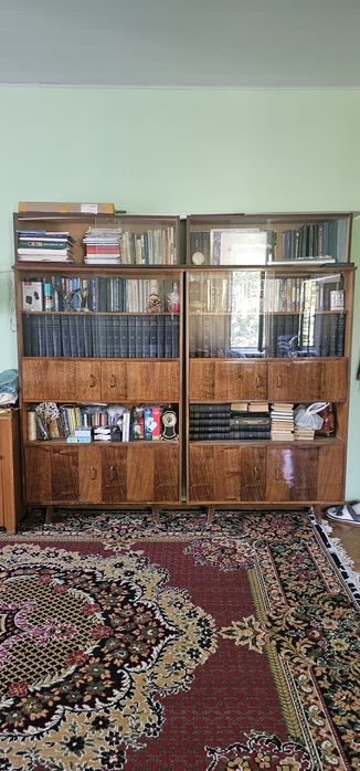 Книжный шкаф, китоблар учун шкаф