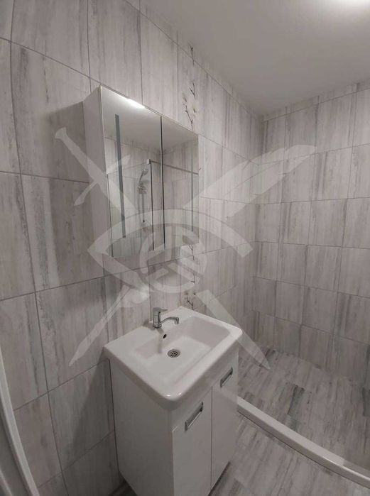 Дава се под наем Двустаен апартамент в Варна, Левски - 75 кв.м за 550 € - Снимка #3