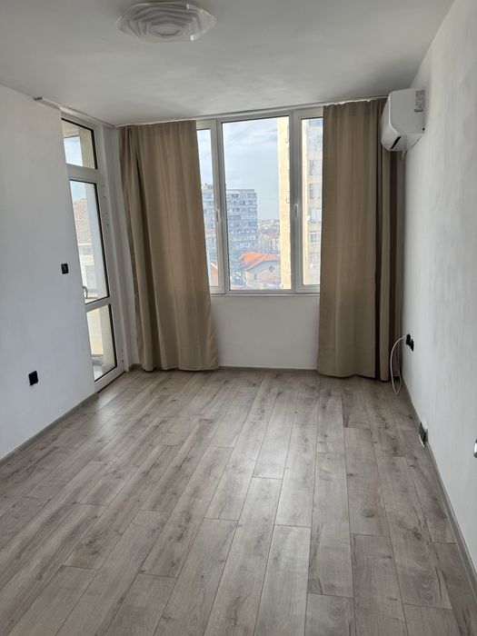 Продава се Тристаен апартамент в Хасково, Училищни - 105 кв.м за 792 €/кв.м - Снимка #10