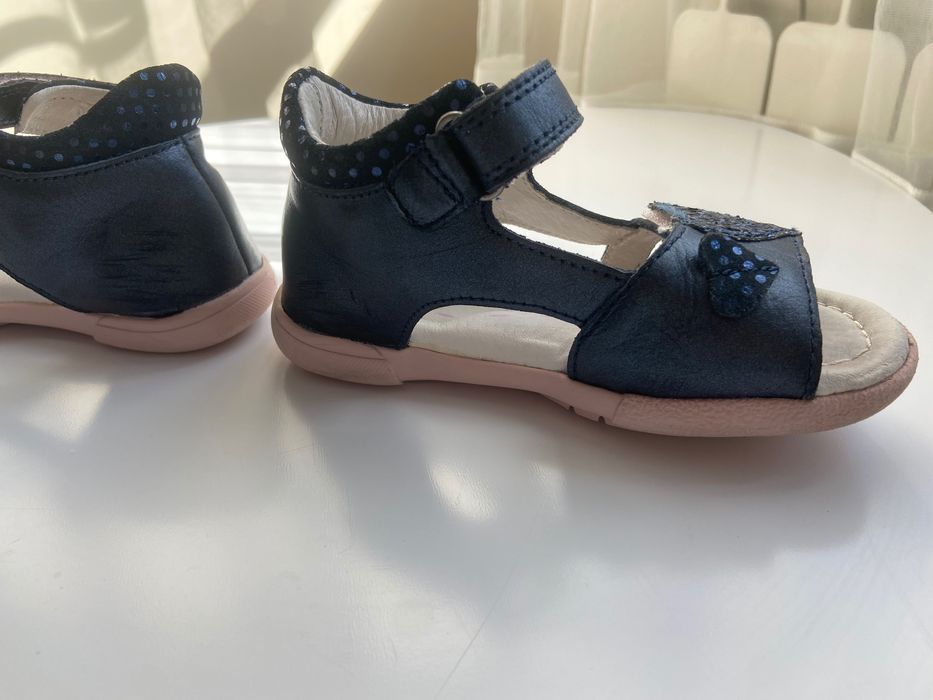 Сандали за момиче DD step