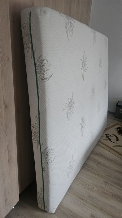Vând saltea nouă 160x200