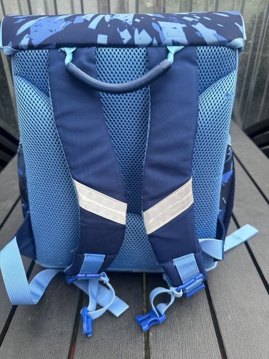 Рюкзак школьный.