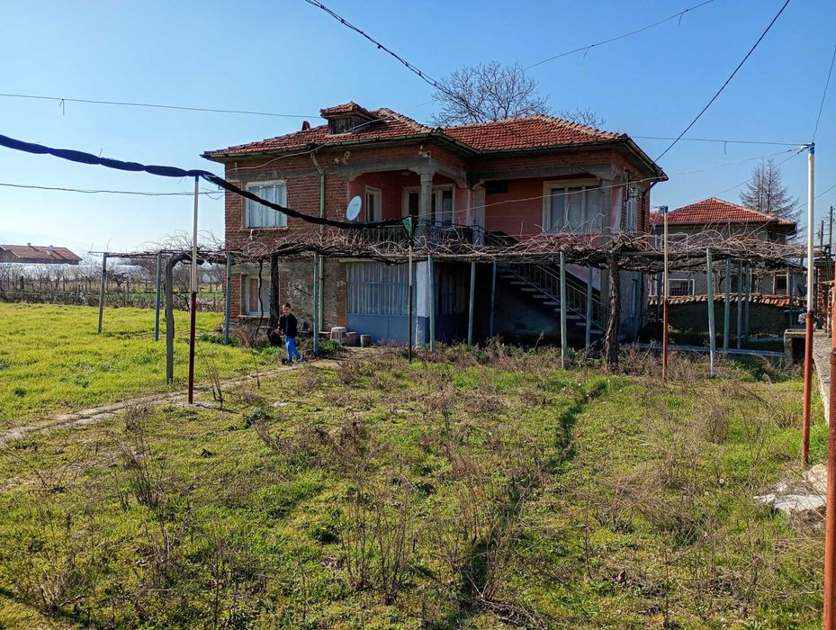 Къща в село Боянци на 4 км от Асеновград