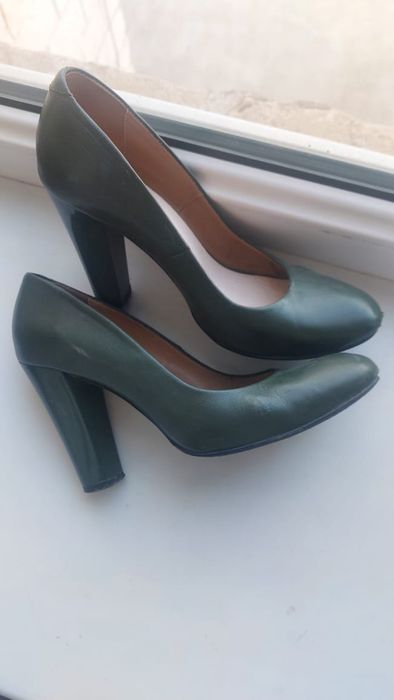 Бесплатно женская одежда б/у размер 42-44.в одни руки все сразу