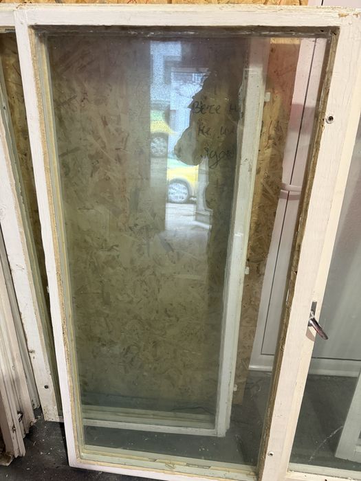 Дървени прозорци със стъклопакет – масивни, здрави, 4 броя