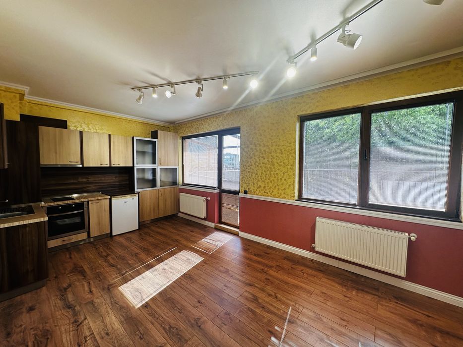 Продава се Двустаен апартамент в Русе, Здравец - 98 кв.м за 885 €/кв.м - Снимка #1