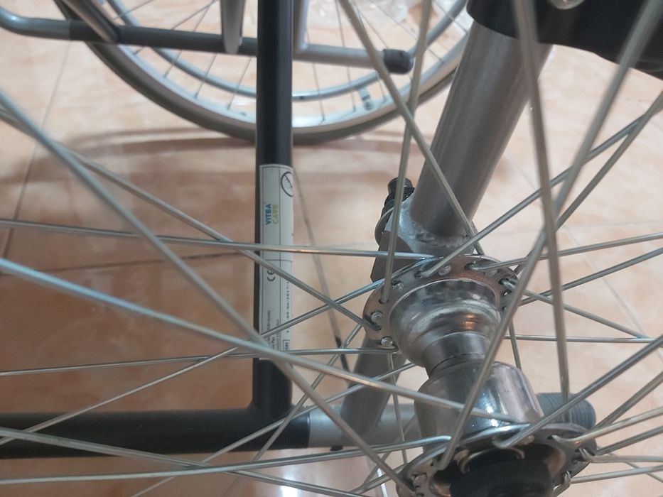 NOU! Cărucior pliabil VITEA CARE  pentru persoane supraponderale cu dizabilitati