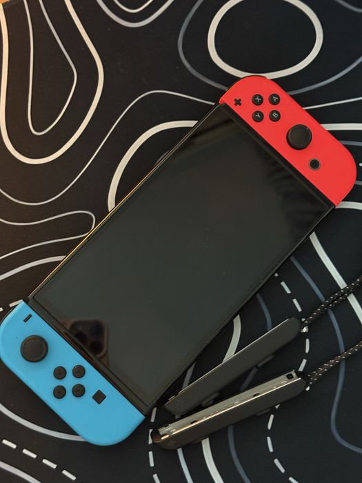 Nintendo switch Oled почти новый