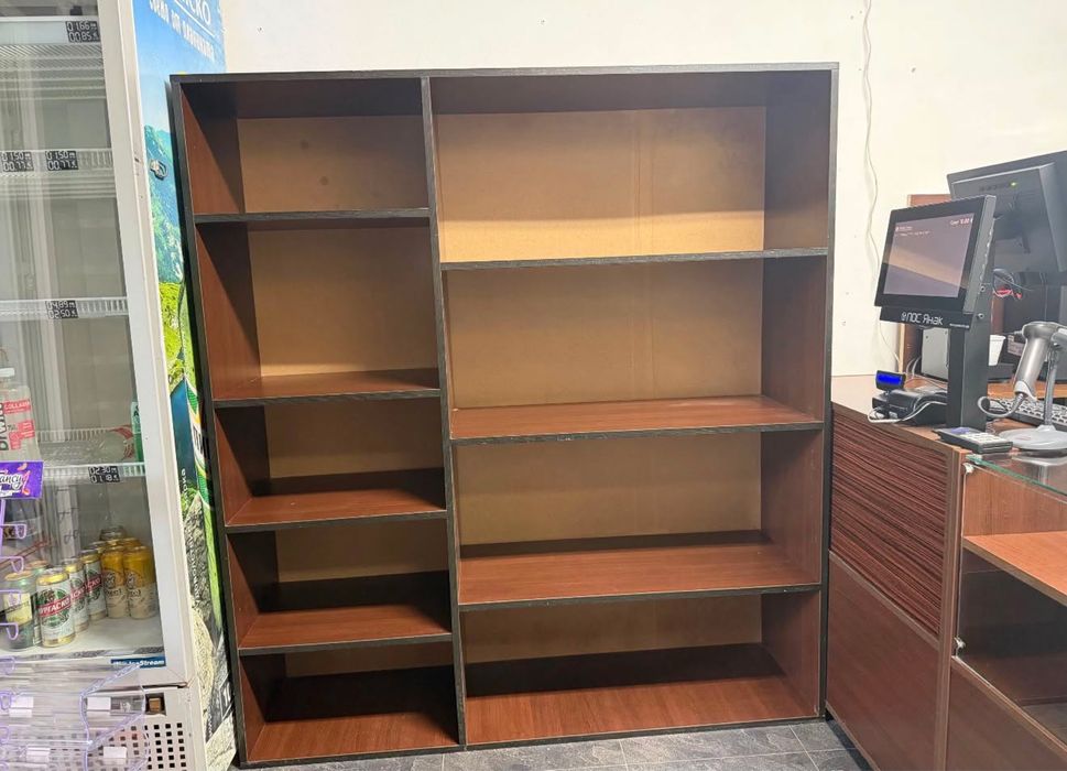 Мебели за обзавеждане на магазин/стелажи