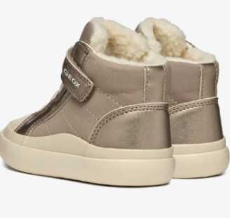 Обувки бебе Geox