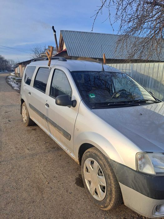 Vând Dacia Logan MCV 1.6