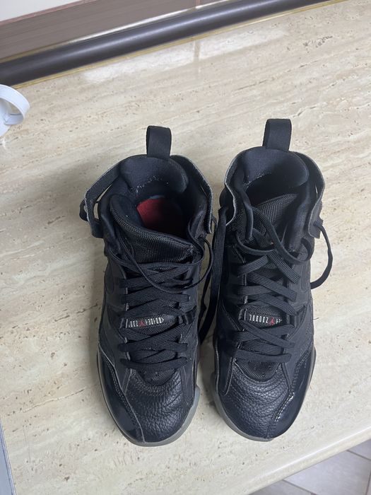 Ghete Jordan,marimea 39