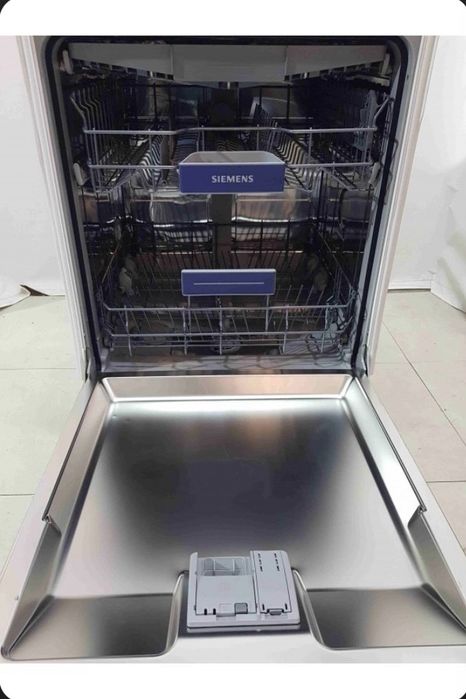 Съдомиялна за вграждане Siemens 60 см.  А+++  SN63EX14VE