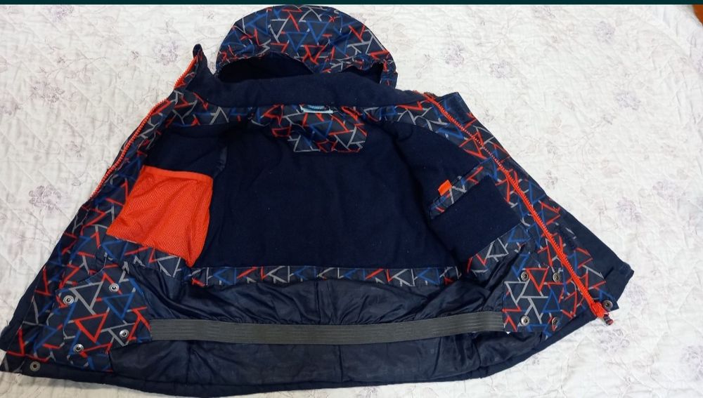 Продам куртку в отличном состоянии