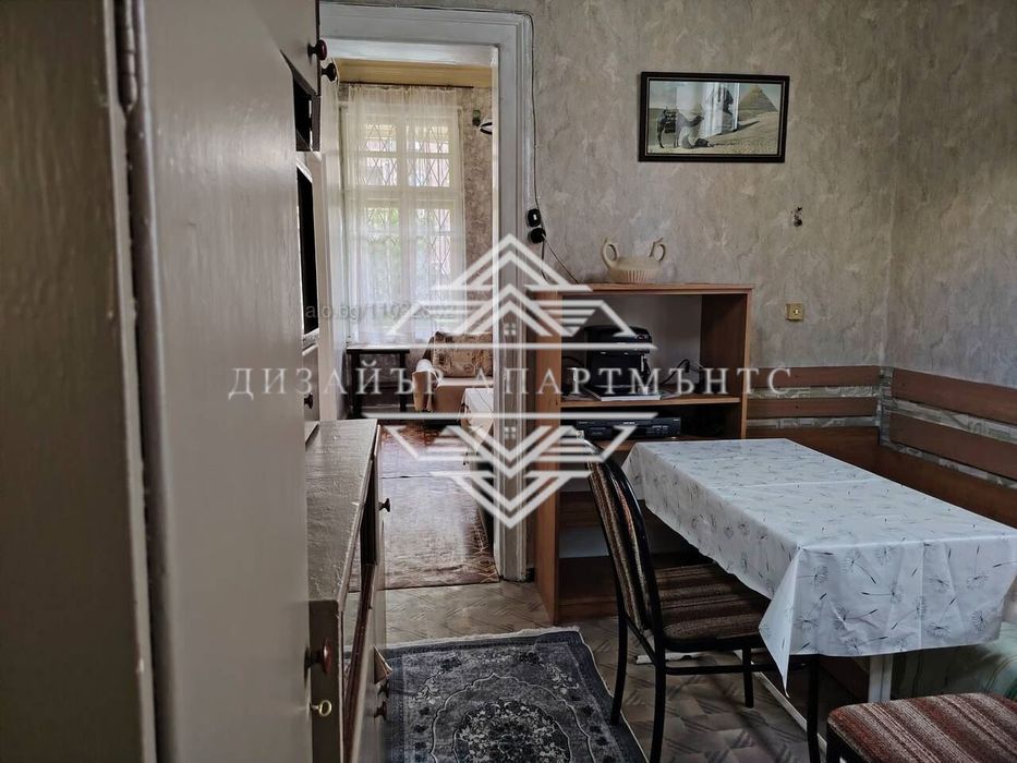 Къща в Бургас-Център площ 100 цена 500