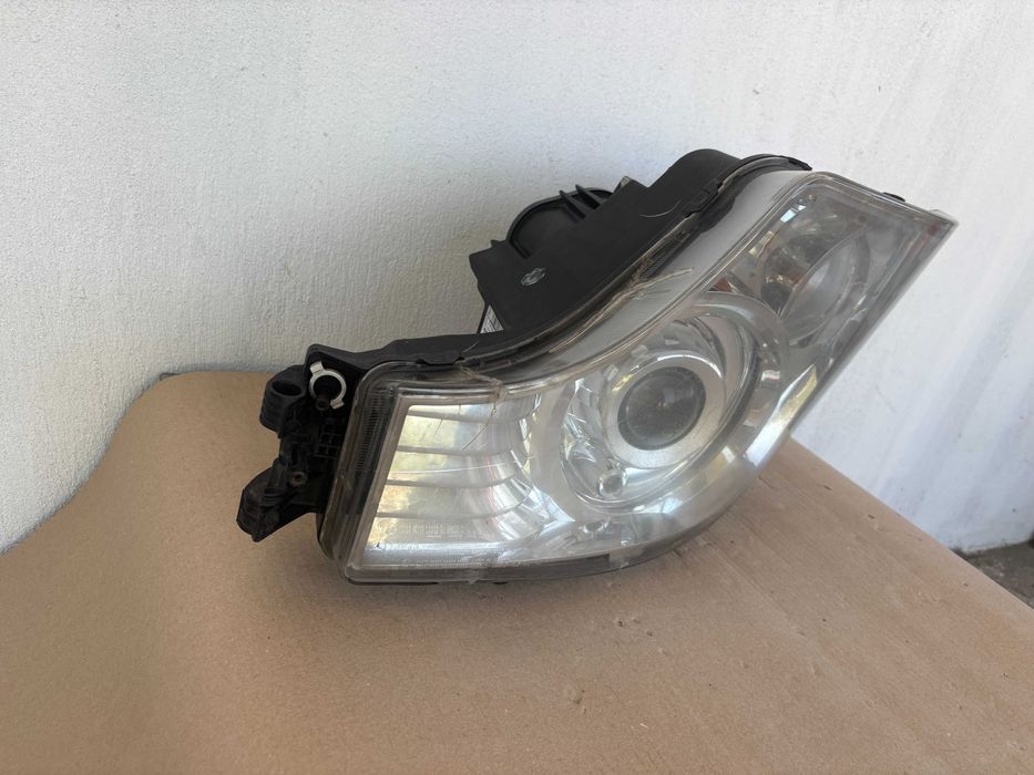 Far stanga bixenon Mercedes Actros MP4 dupa 2011 cod A9608200639