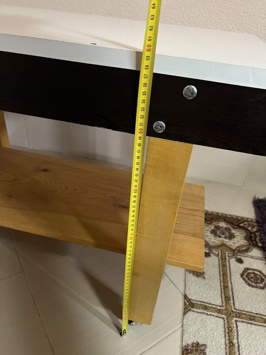 Маса на две нива