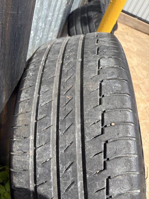 Продам резину Continental 235/55/19