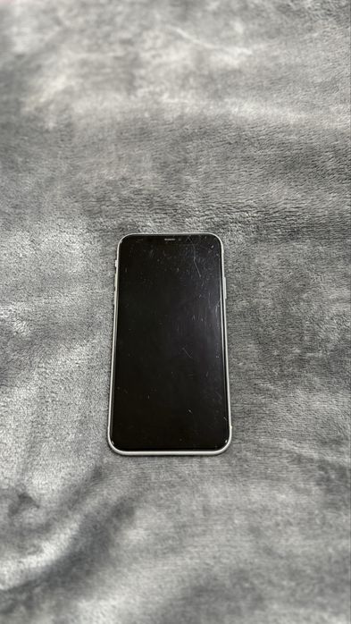 Продам айфон 11 128гб