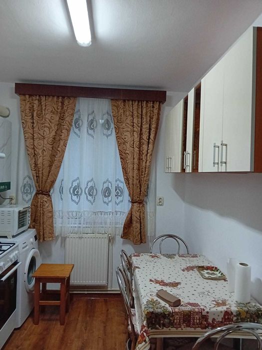 Inchiriez apartament cochet direct proprietar