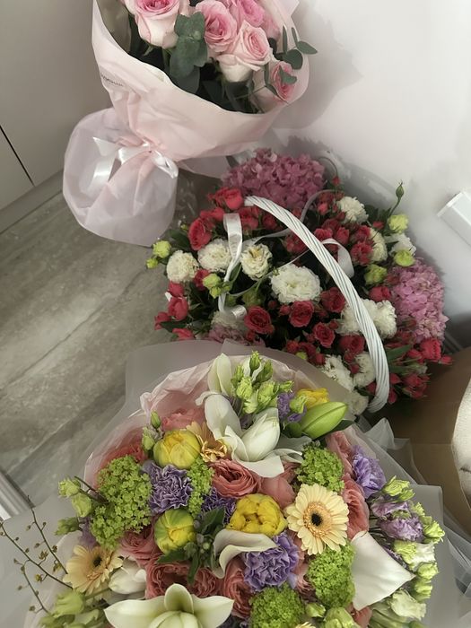 Цветы свежие , цена договорная