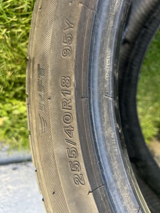 Anvelope vara 255 40 R 18