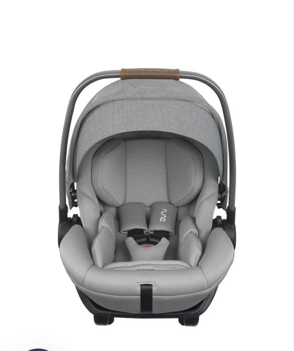 Автолюлька с базой Isofix Nuna
