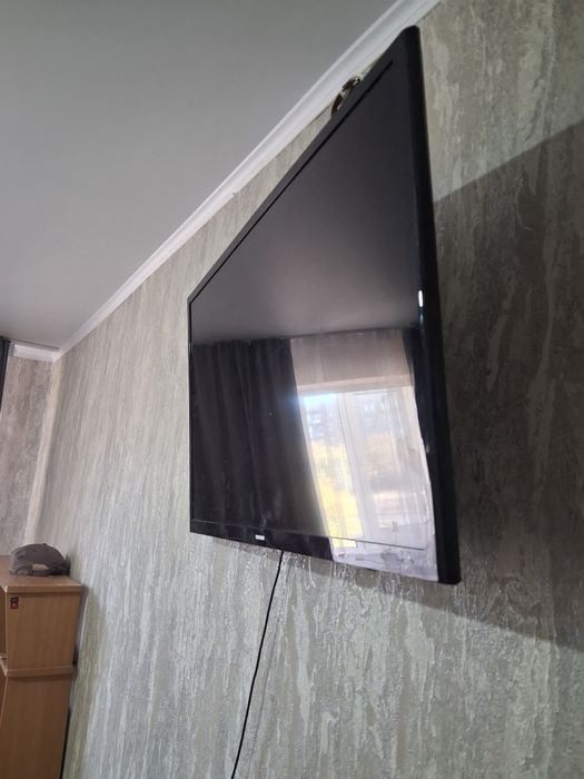 Продам телевизор