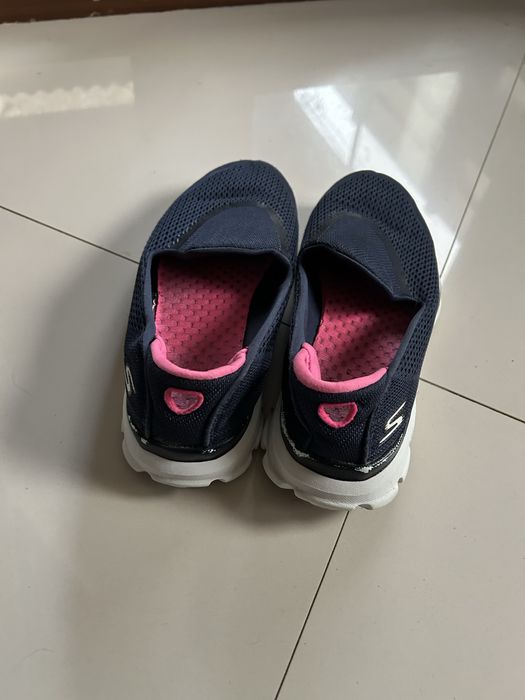 Vand skechers marimea 38