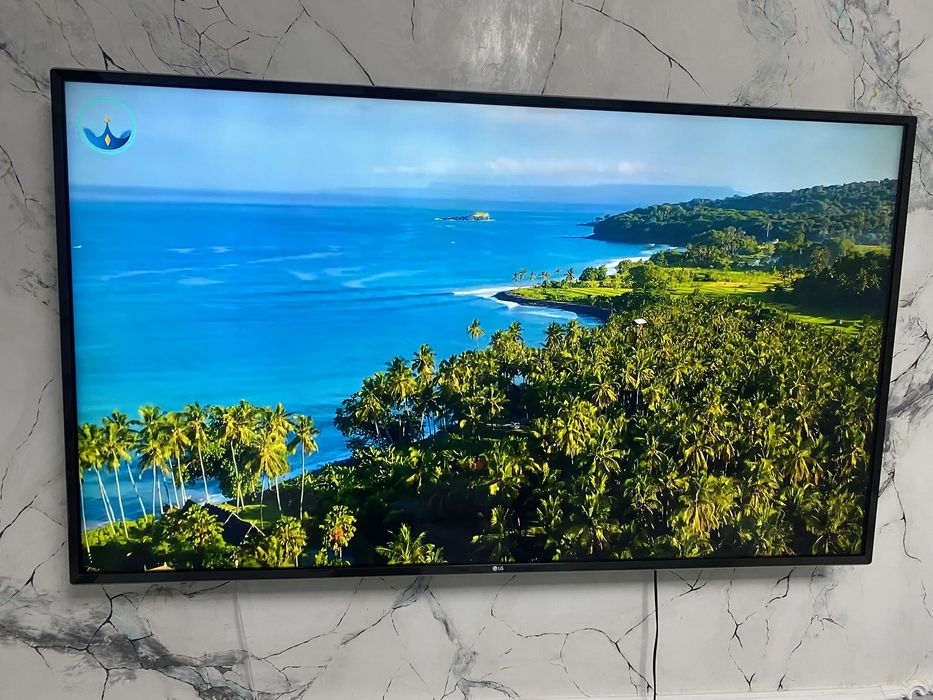 Продам телевизор 65 дюймов