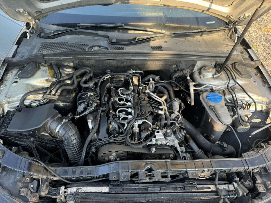 Ауди А4  2.0 тди 2013  год