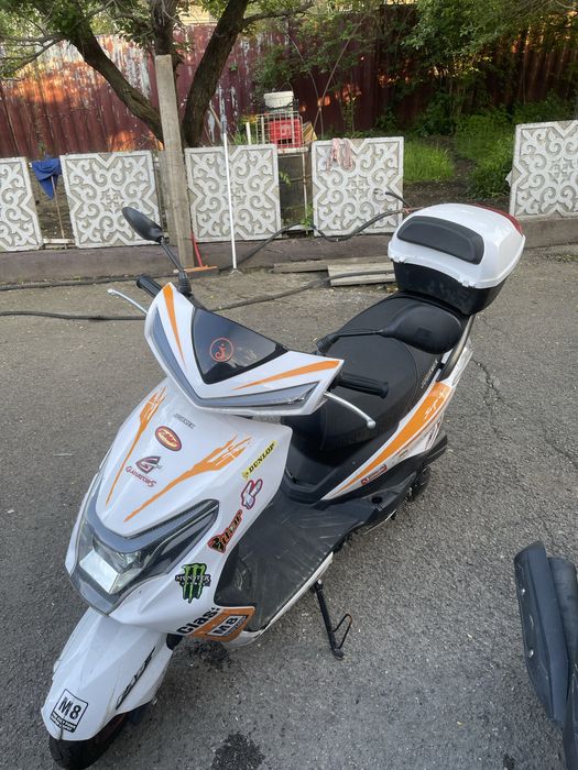 Мопед, m8, б/у пробег не более 1000км