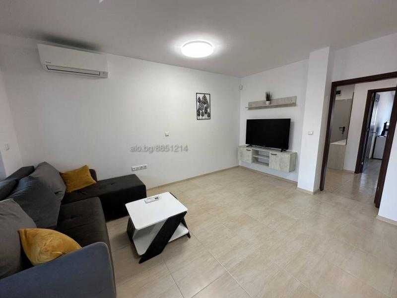 Дава се под наем Двустаен апартамент в Бургас, Лазур - 73 кв.м за 648.21 € - Снимка #2