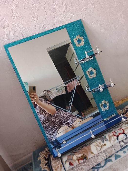 Зеркало продается