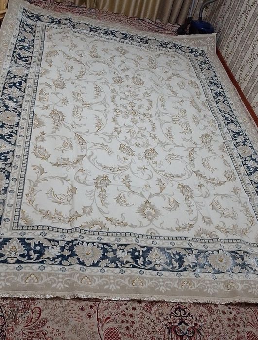 Кілем сатылады, қолданылмаған