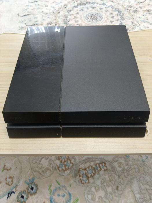 Продам Playstation 4 fat