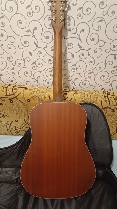 Гитара акустическая