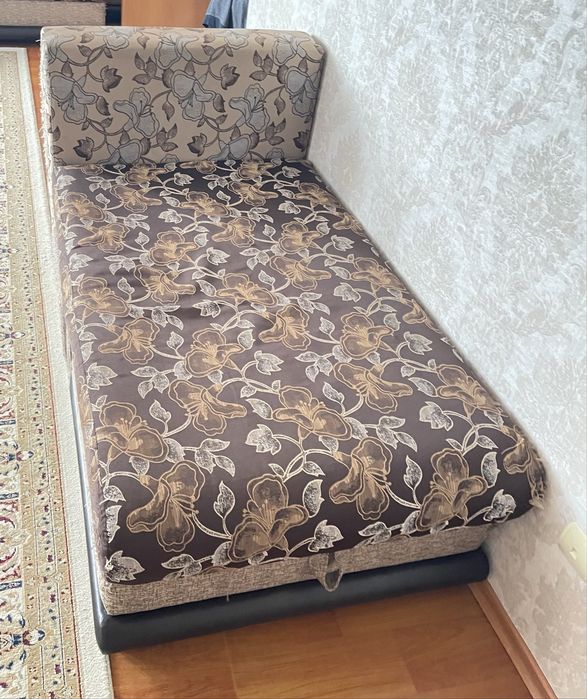 Отдам даром диван