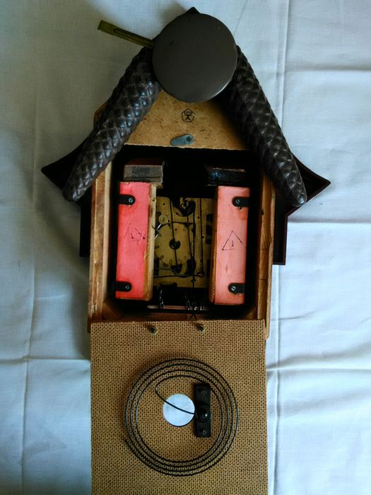 Продам часы настенные с боем